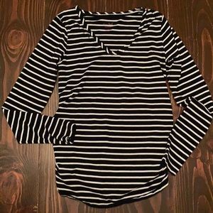 Maternity long sleeve tee